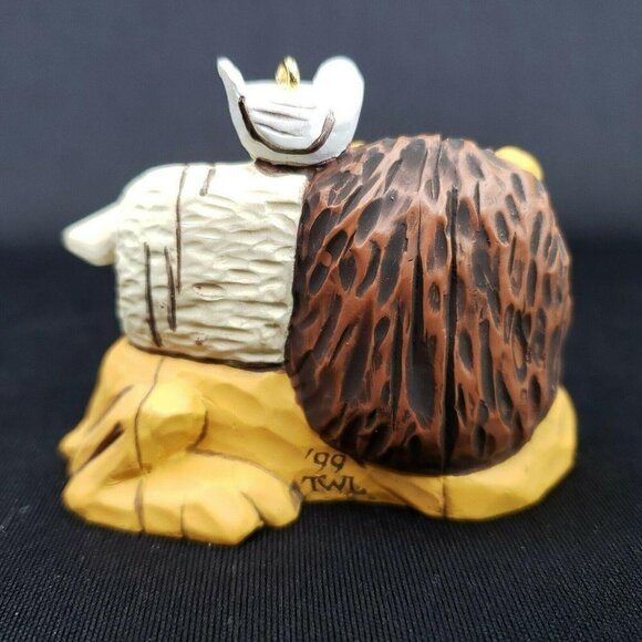 Hallmark Ornament A Time of Peace 1999 Lion Lamb Dove Carved Wood Look Vintage - Picture 4 of 11